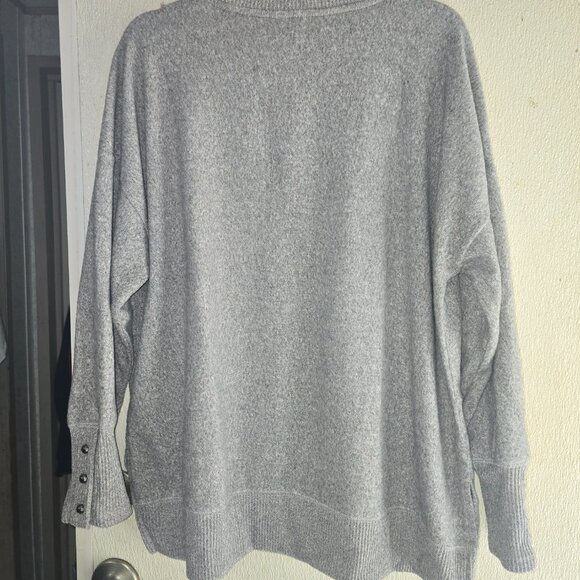 Rio & Rian New York Super Soft V-neck sweater - Picture 2 of 10